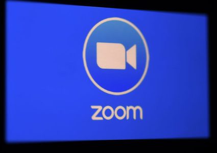 أمريكي يقتل والده خلال اجتماع عبر منصة "زوم"