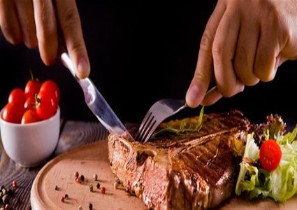 هكذا تستمتعين بطعام العيد من دون زيادة وزن