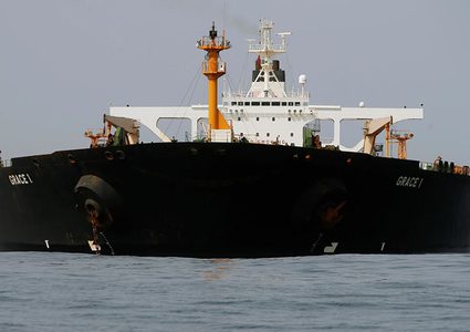 أولى ناقلات النفط الإيرانية تصل لفنزويلا