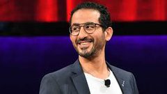 أحمد حلمي يحضر طعام العيد في حديقة منزله