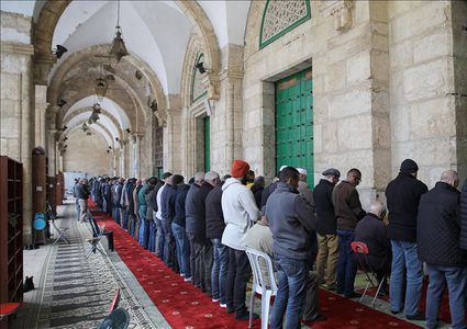 الاوقاف الفلسطينية تصدر تعليمات واجراءات لإعادة فتح المساجد غدا