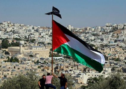 عريقات يدعو العالم باتخاذ إجراءات فورية للجم خطة الضم