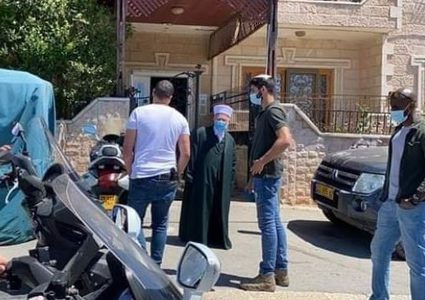 قوات الاحتلال تعتقل الشيخ عكرمة صبري