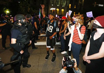 ترامب يحرّض على قتل المتظاهرين في الولايات المتحدة