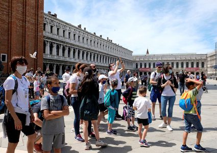 السياحة حول العالم تواجه أكبر تراجع منذ خمسينات القرن الماضي