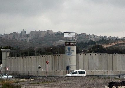 5 أسرى يدخلون أعوامًا جديدة داخل سجون الاحتلال