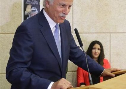 عورتاني يناقش تعليق تقديم امتحانات الثانوية في عزون عتمة