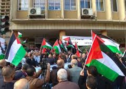 وقفة ضد قرار الضم ودعما لقرارات القيادة في نابلس