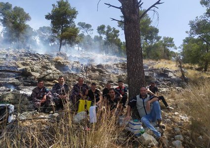 اخماد حريق استمر 8 ساعات في أحراش نور شمس شرق طولكرم