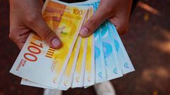 الديك للنجاح: سيتم صرف 500 شيقل لـ 30 ألأف أسرة من صندوق وقفة عز