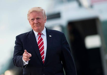 ترامب يشيد بـ"سطوة" الأمن ومقتل شخص خلال الاحتجاجات