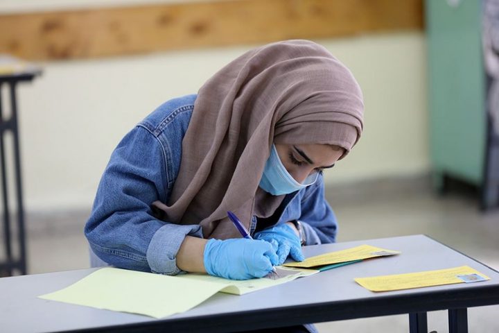 الشخرة: توصية بالسماح لطلبة التوجيهي بأداء امتحاناتهم