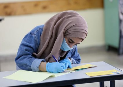 الشخرة: توصية بالسماح لطلبة التوجيهي بأداء امتحاناتهم