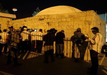 مستوطنون يقتحمون "مقام يوسف" شرق نابلس
