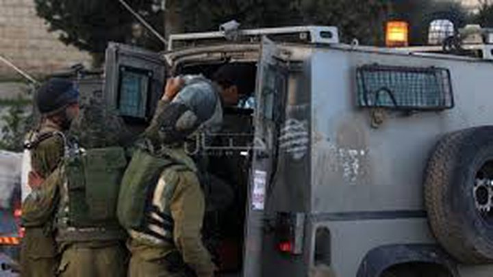 الاحتلال يعتقل فتى وشابا من يعبد