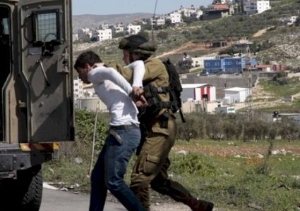 اعتقال شابين جنوب بيت لحم