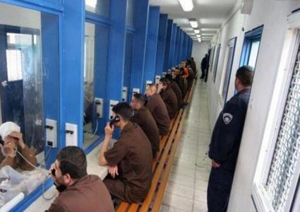 الاحتلال يسمح باستئناف زيارات الأسرى بعد توقف دام 3 أشهر