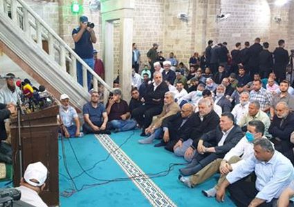 الآلاف يؤدون صلاة الغائب على روح الفقيد رمضان شلح