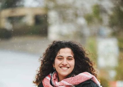 قوات الاحتلال تعتقل فتاة على حاجز زعترة جنوب نابلس