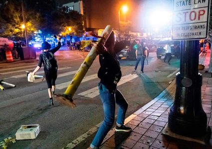 نشطاء يطالبون الأمم المتحدة بالتدخل في إصلاح القوانين الأمريكية