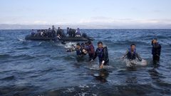 إيطاليا تحذر من استعداد آلاف المهاجرين للقدوم من ليبيا