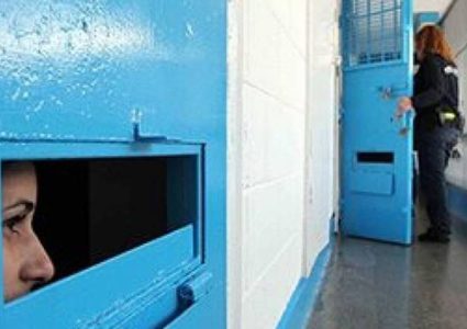 استئناف الزيارات للأسيرات من أراضي 48