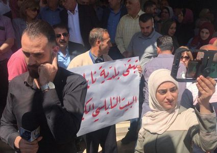 استقالة رئيس بلدية نابلس احتجاجا على تدخلات المحافظ