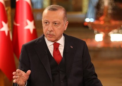 أردوغان يغير حكام نصف أقاليم تركيا