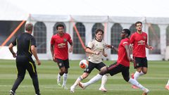 كورونا يلغي ودية مانشستر  يونايتد أمام ستوك