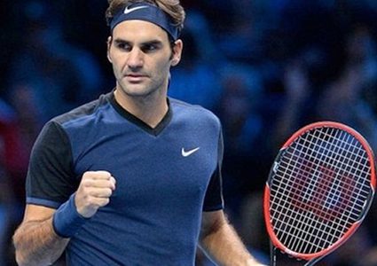 نجم التنس فيدرر يتطلع للعودة في العام المقبل