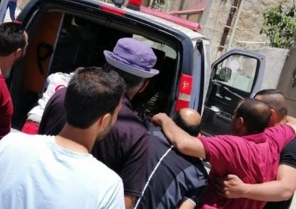 مستوطنون يعتدون بالضرب على شرطي فلسطيني غرب نابلس