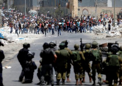 مسؤول فلسطيني: مقدمون على مواجهة شاملة مع الاحتلال