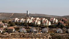 الاحتلال يخطط لتوسيع مستوطنة "آدم" شمال شرق القدس