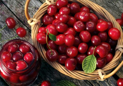 الكرز.. ثمرة مثالية لتجديد احتياطي الفيتامينات والمواد المغذية