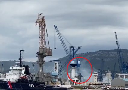 السيطرة على حريق بغواصة نووية في فرنسا