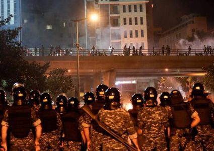 مظاهرات في لبنان احتجاجا على الوضع الاقتصادي