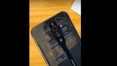 الصين تزيح الستار عن أحد أكثر هواتف 5G غرابة وتطور