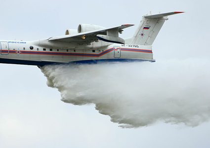 طائرات روسية تصل إلى تركيا لإطفاء الحرائق بالغابات