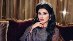 حليمة بولند تثير جدلا بشأن الحج