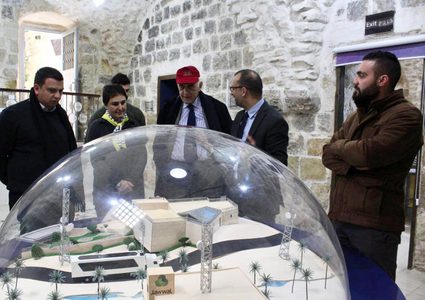 مؤسسة منيب وانجلا المصري تقدم منحة بـ120 ألف$ لمؤسسة النيزك