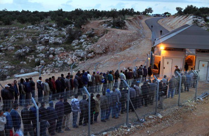 محللون: كل مساعي الاحتلال في تخطي القيادة الفلسطينية فشلت