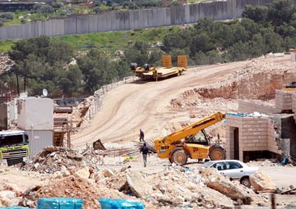 "السياحة" تدين مخططات الاحتلال التي تستهدف موقعا مدرجا