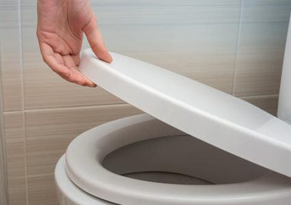 كيف تتخلص من خطر إنتشار كورونا في المراحيض ؟