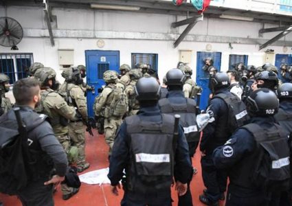 أسرى "جلبوع": الاحتلال يستغل "كورونا" كوسيلة عقابية مضاعفة بحقنا