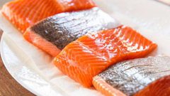 رسميا.. الصين يبرئ السلمون النرويجي من نقل عدوى كورونا