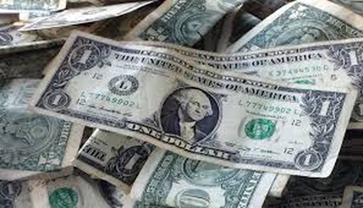 الدولار يصعد وسط تخوفات من موجة جديدة لجائحة كورونا