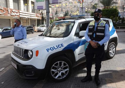 انتشار قوات الأمن الفلسطيني في مدينة نابلس لمنع تفشي "كورونا"