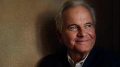 وفاة الممثل البريطاني إيان هولم عن 88 عاما