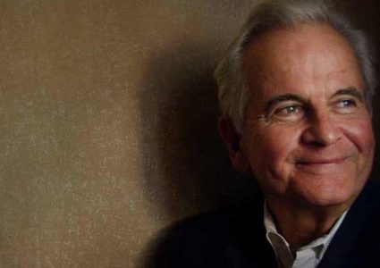 وفاة الممثل البريطاني إيان هولم عن 88 عاما