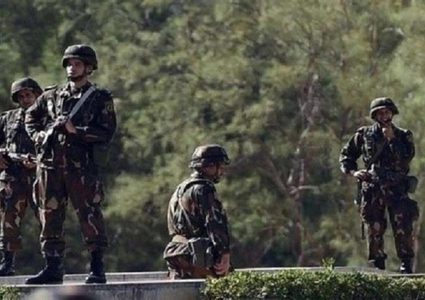 الجزائر: مقتل جندي في اشتباك مع مسلحين